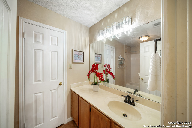 Image 19 of 32 For 4707 Aspen View