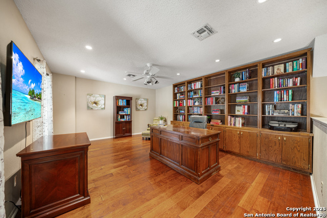 Image 23 of 32 For 4707 Aspen View