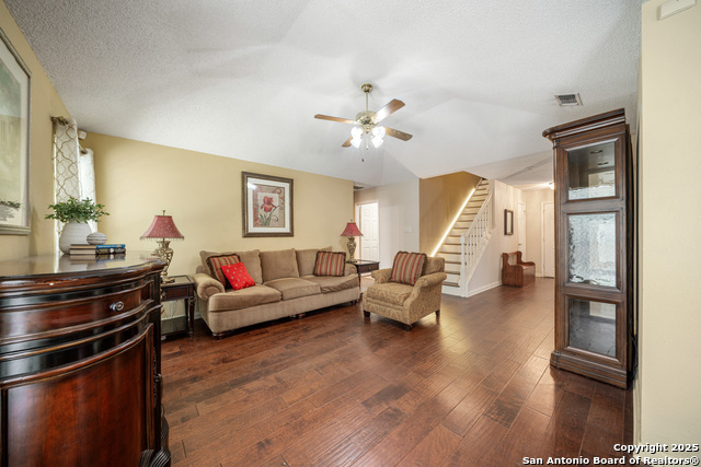 Image 9 of 32 For 4707 Aspen View