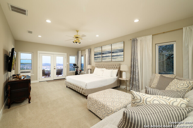 Listing photo id 13 for 19727 La Sierra Blvd
