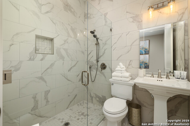 Listing photo id 20 for 19727 La Sierra Blvd
