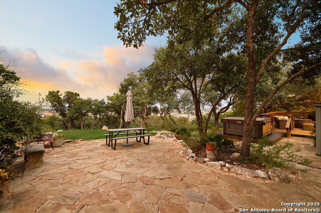 Listing photo id 31 for 19727 La Sierra Blvd