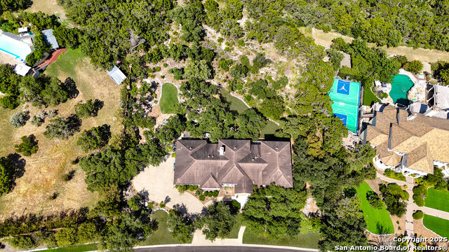 Listing photo id 35 for 19727 La Sierra Blvd