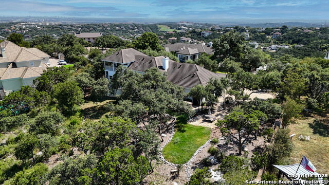 Listing photo id 41 for 19727 La Sierra Blvd