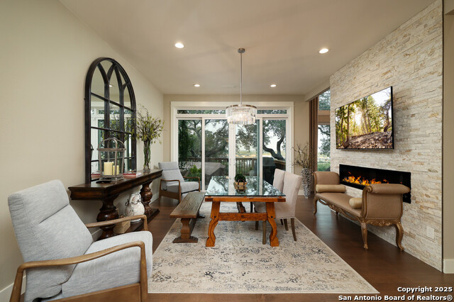 Listing photo id 6 for 19727 La Sierra Blvd