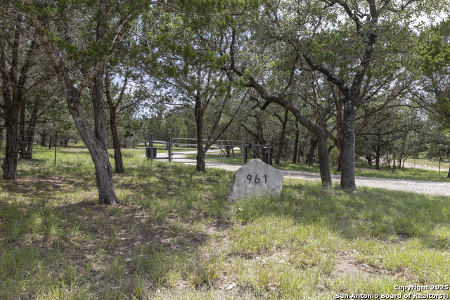 Image 34 of 38 For 961 Brushy Creek