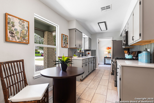 Image 13 of 19 For 112 Meadow Way
