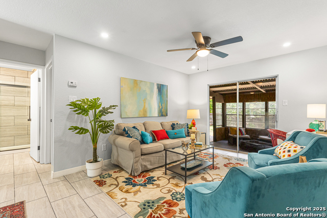 Image 4 of 19 For 112 Meadow Way