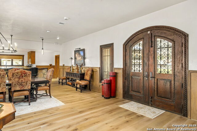 Listing photo id 11 for 1155 Blue Water Drive