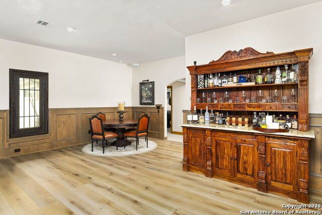 Listing photo id 14 for 1155 Blue Water Drive