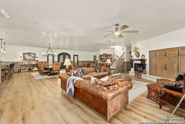 Listing photo id 17 for 1155 Blue Water Drive