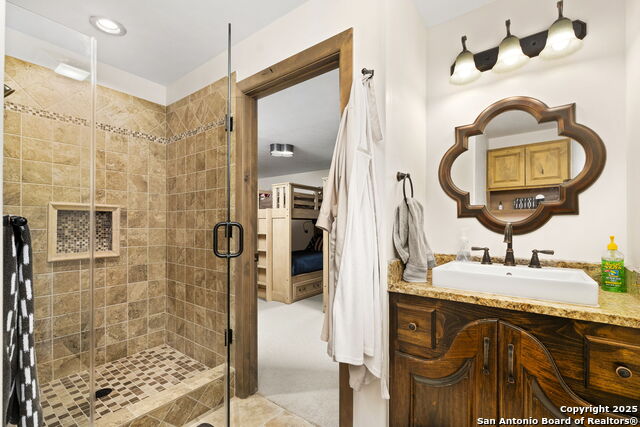 Listing photo id 27 for 1155 Blue Water Drive