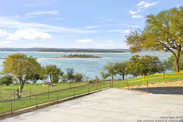 Listing photo id 43 for 1155 Blue Water Drive