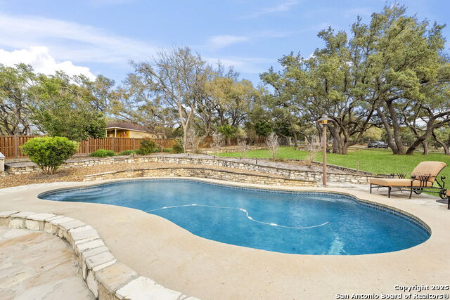 Listing photo id 59 for 1155 Blue Water Drive