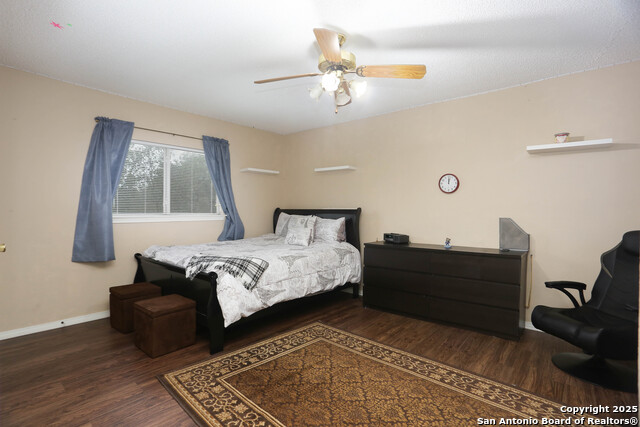 Image 17 of 22 For 13111 Burgundy Pt