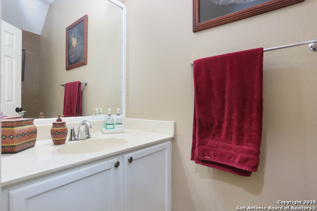 Image 19 of 22 For 13111 Burgundy Pt