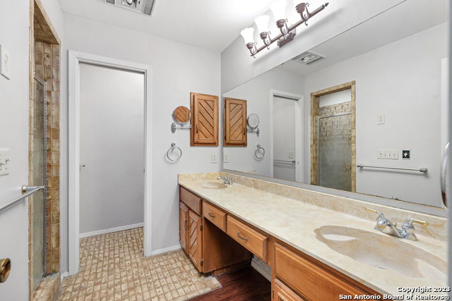 Image 17 of 21 For 15611 Trail Bluff