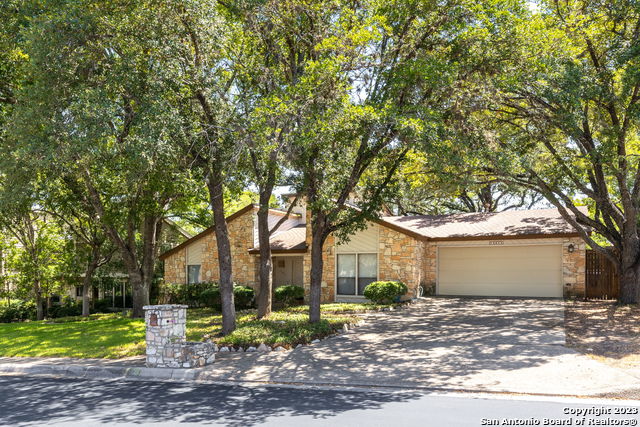 Image 2 of 21 For 15611 Trail Bluff