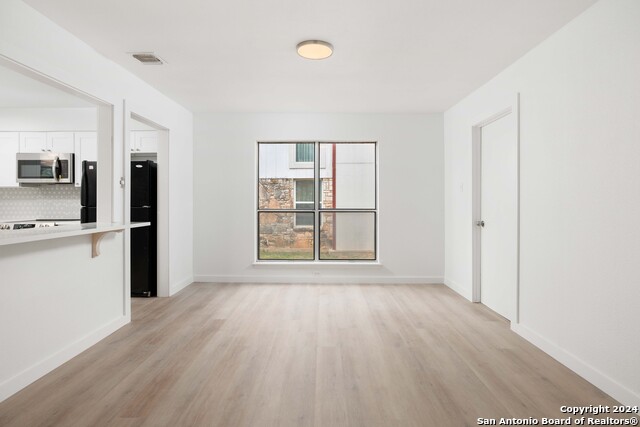Image 13 of 31 For 9238 Ridge Wilde