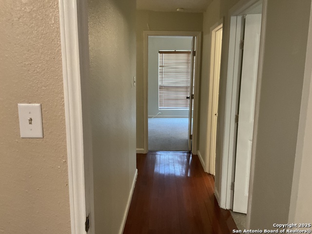 Image 23 of 29 For 7322 Oak Manor  36