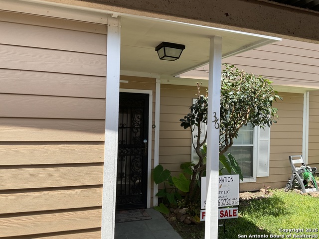 Image 28 of 29 For 7322 Oak Manor  36