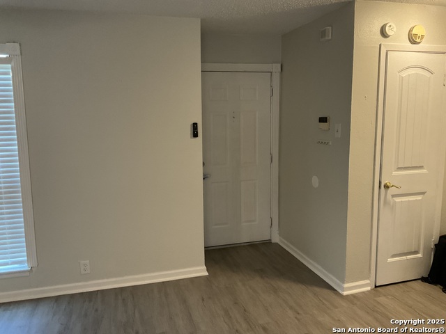 Image 3 of 29 For 7322 Oak Manor  36