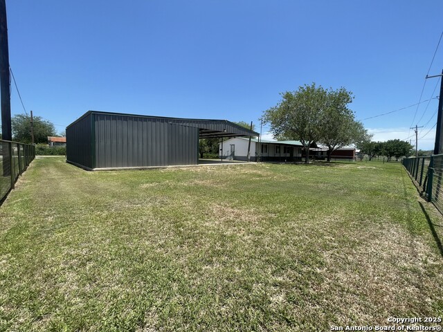 Details for 207 S Edwards, Charlotte, TX 78011