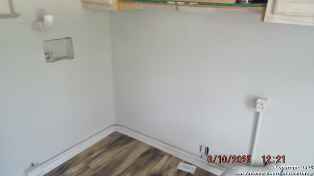 Image 11 of 17 For 1427 Schley Ave