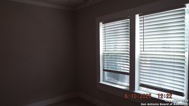 Image 12 of 17 For 1427 Schley Ave