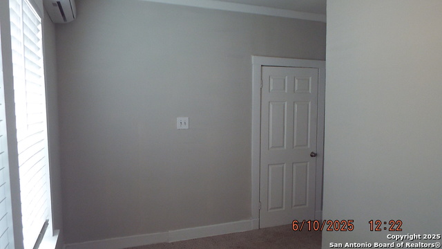 Image 13 of 17 For 1427 Schley Ave