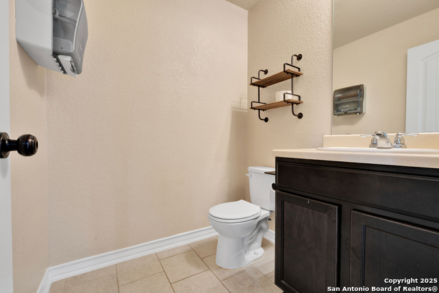 Listing photo id 9 for 15442 Cooks Petrel