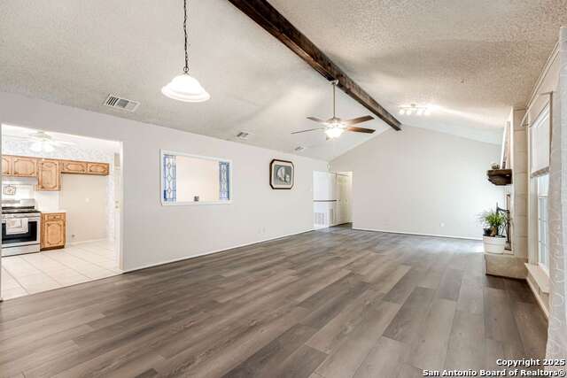 Image 6 of 15 For 5914 Oak Country
