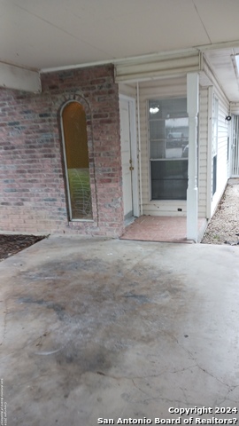 Listing photo id 2 for 7120 Larksong