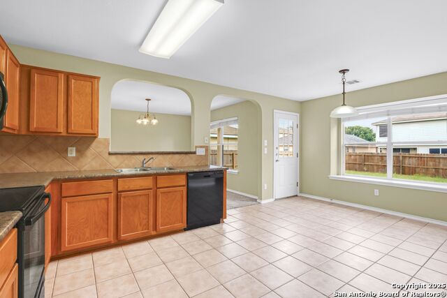 Image 5 of 25 For 9034 Barkwood
