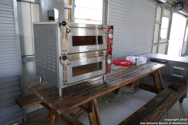 Listing photo id 2 for 203 Kerr  