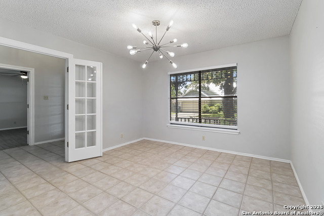 Listing photo id 12 for 137 Saddle Club Cir