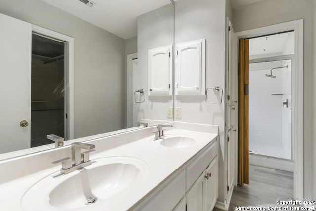 Listing photo id 17 for 137 Saddle Club Cir