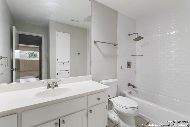 Listing photo id 21 for 137 Saddle Club Cir