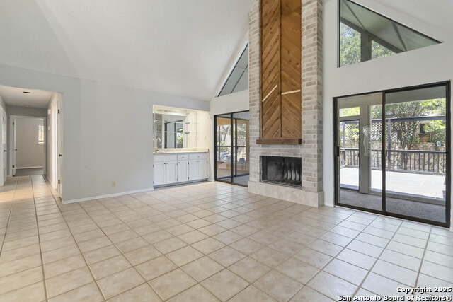 Listing photo id 2 for 137 Saddle Club Cir
