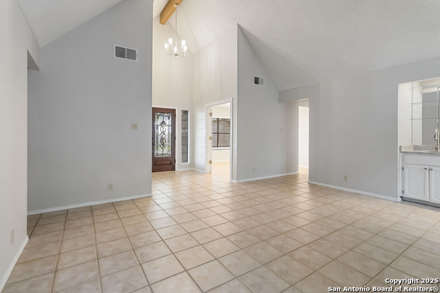 Listing photo id 5 for 137 Saddle Club Cir
