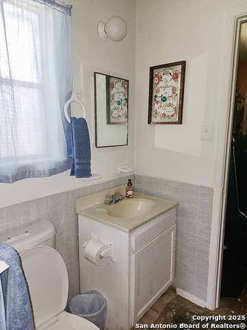 Image 18 of 20 For 2119 Chesterhill