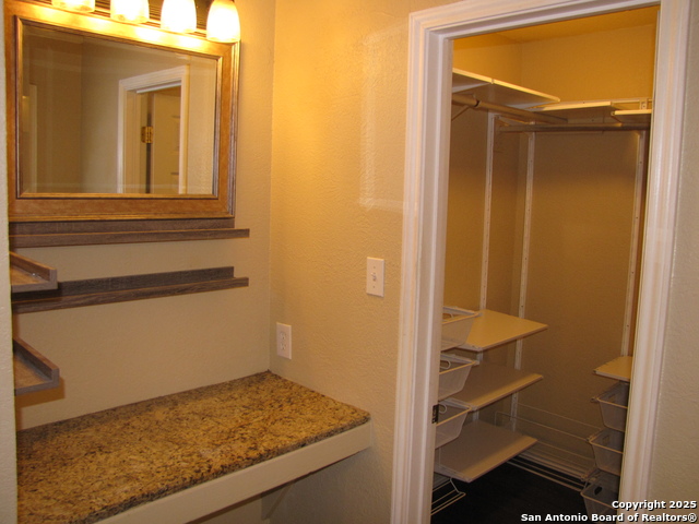 Image 11 of 18 For 206 Clear Oak