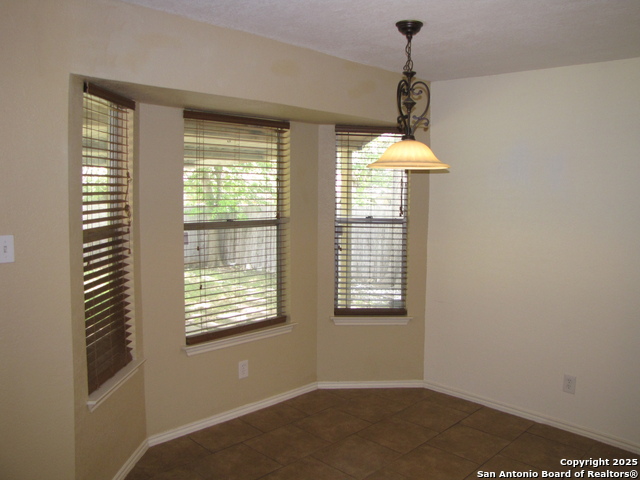 Image 9 of 18 For 206 Clear Oak