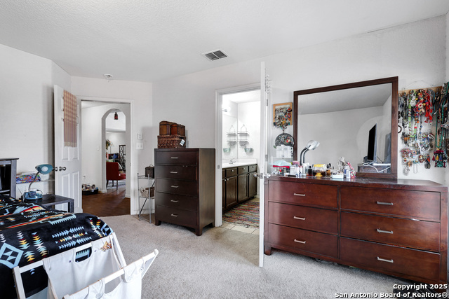 Listing photo id 10 for 6626 Luckey Tree