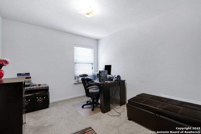 Listing photo id 16 for 6626 Luckey Tree