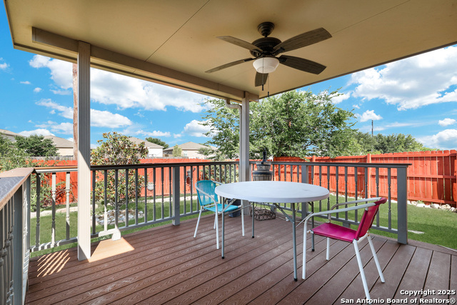 Listing photo id 17 for 6626 Luckey Tree