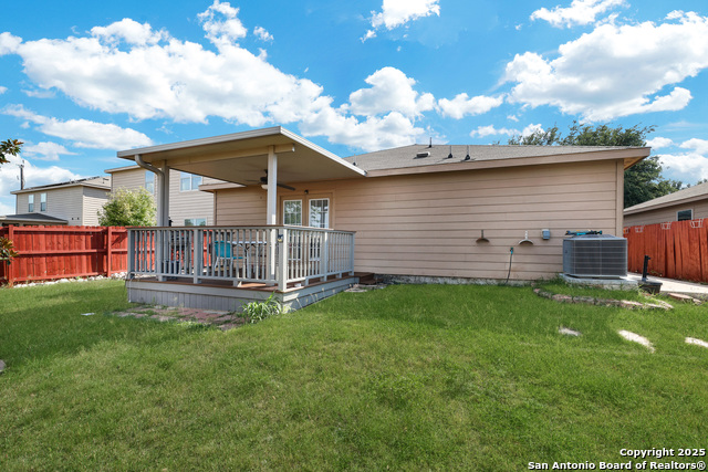Listing photo id 21 for 6626 Luckey Tree