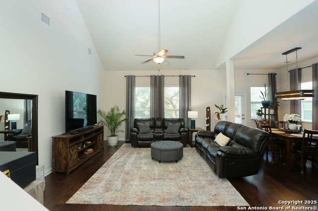 Image 10 of 31 For 25618 Nabby Cove