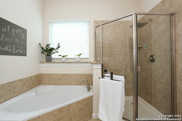 Image 19 of 31 For 25618 Nabby Cove