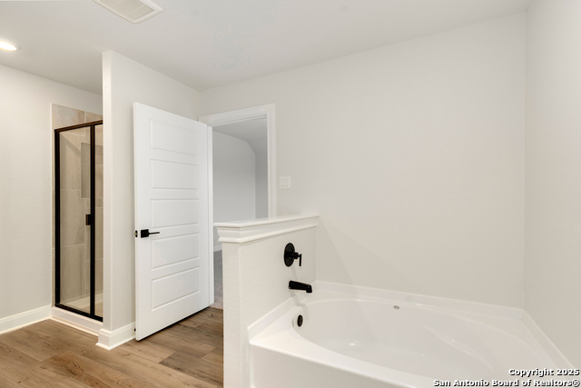 Listing photo id 8 for 6509 Titan Park